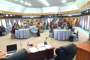 Pelatihan Analisis Kebijakan Pemprov Kalbar. Dosen FISIP Untan memberikan Pelatihan Metodologi Analisis Kebijakan Publik kepada pejabat