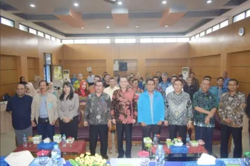 Rektor Launching TUK UNTAN